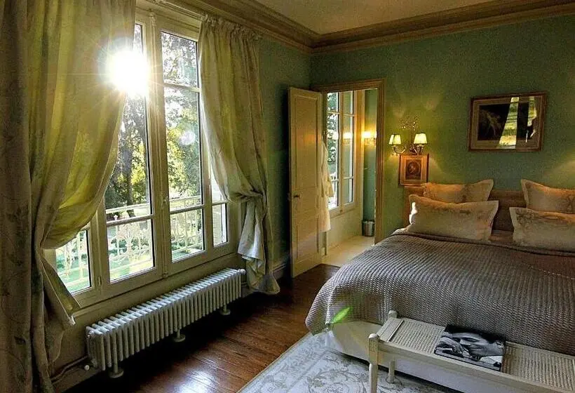 Classic-huone, Château De La Chaix
