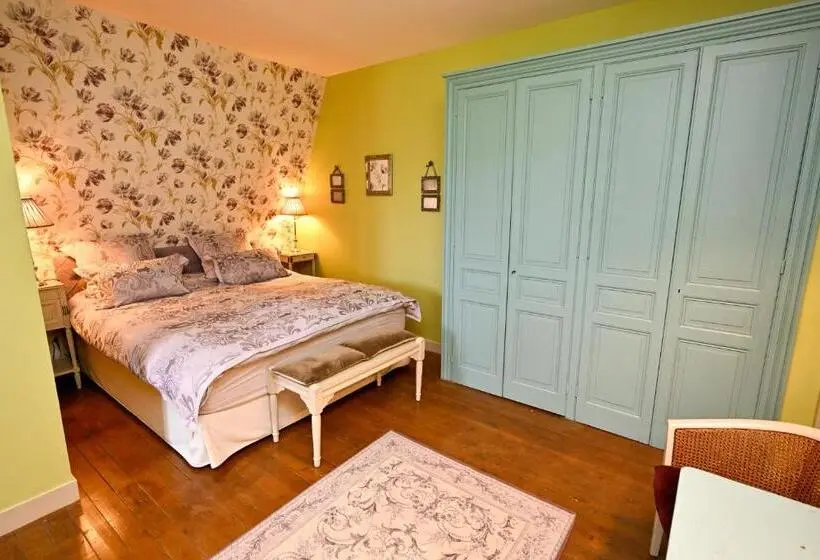 Standard Neljän Hengen Huone, Château De La Chaix