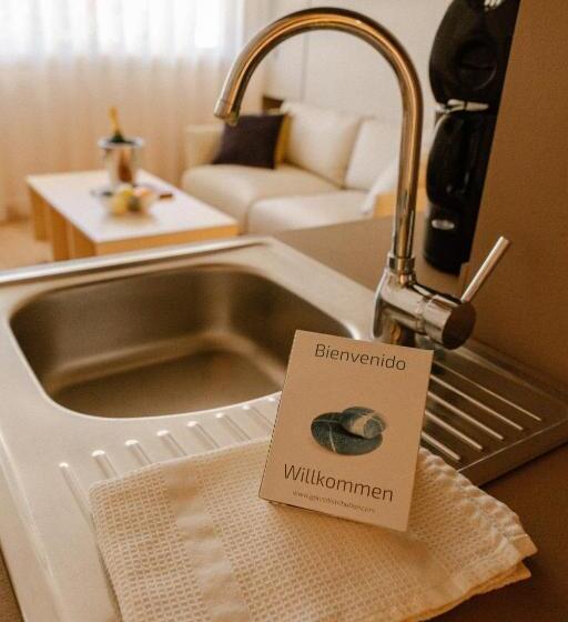 스탠다드 스튜디오, Résidence Châteauneuf