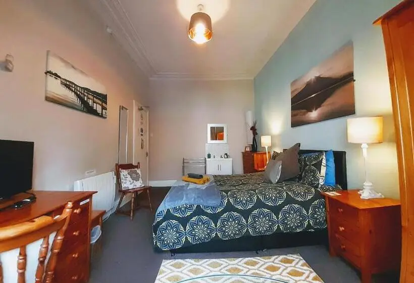 اتاق استاندارد با سرویس بهداشتی مشترک, Aabalree Guest House