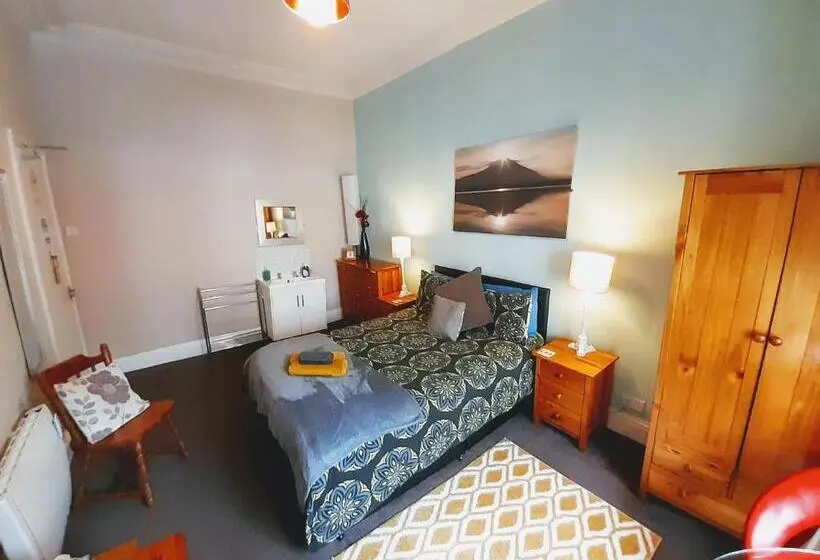 اتاق استاندارد با سرویس بهداشتی مشترک, Aabalree Guest House
