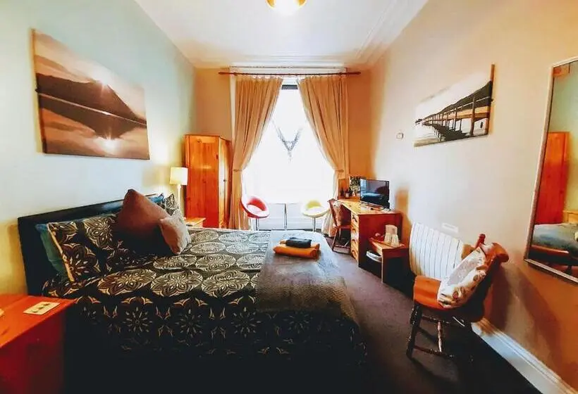 اتاق استاندارد با سرویس بهداشتی مشترک, Aabalree Guest House