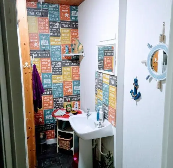 اتاق سوپریور خانوادگی, Aabalree Guest House