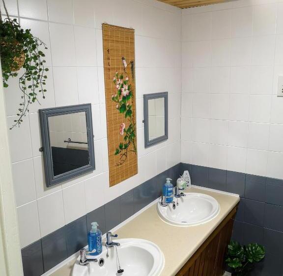 Трехместный Номер Стандарт Совместная Ванная, Aabalree Guest House