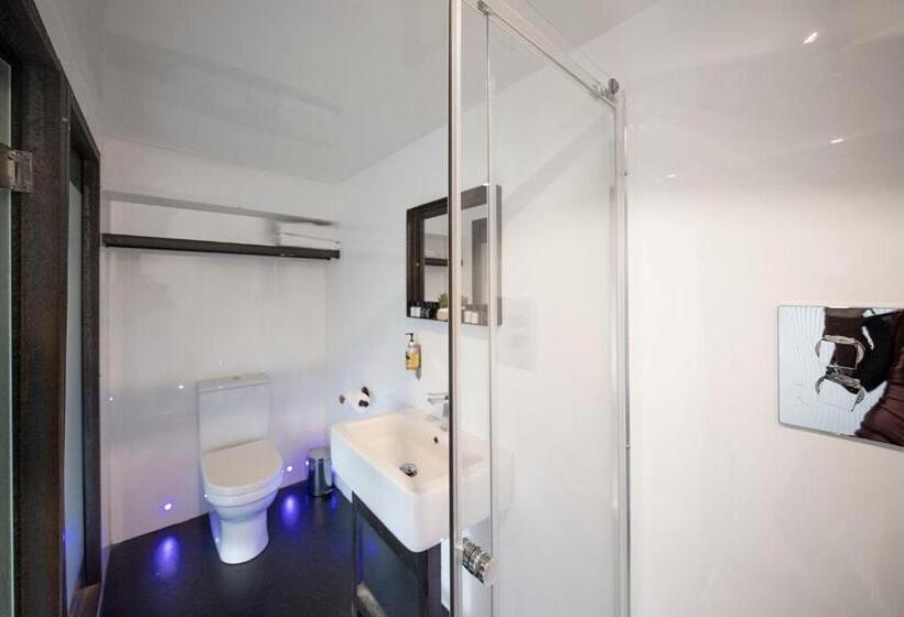 Pokój Deluxe z Balkonem, Briggate