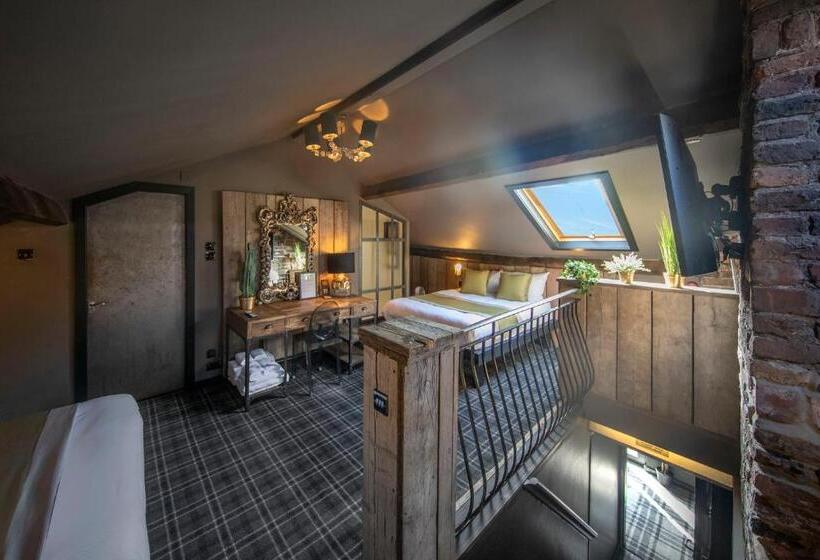 Pokój Czteroosobowy Deluxe, Briggate