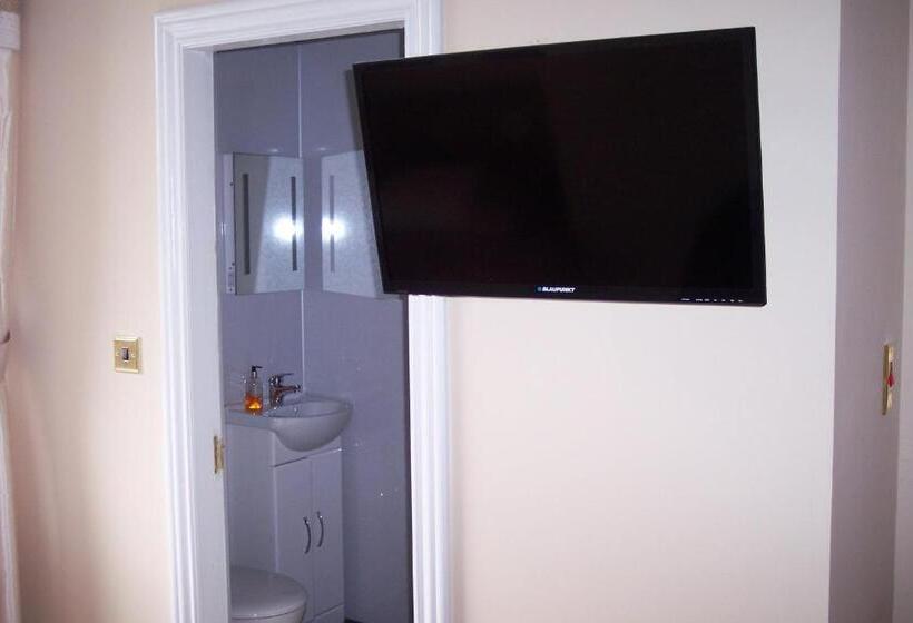 Camera Standard, Braehead Guest House