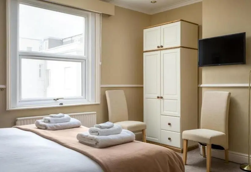 Standard Kolmen Hengen Huone, Crossways Guest House