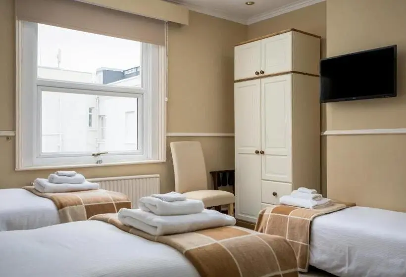 Standard Kolmen Hengen Huone, Crossways Guest House