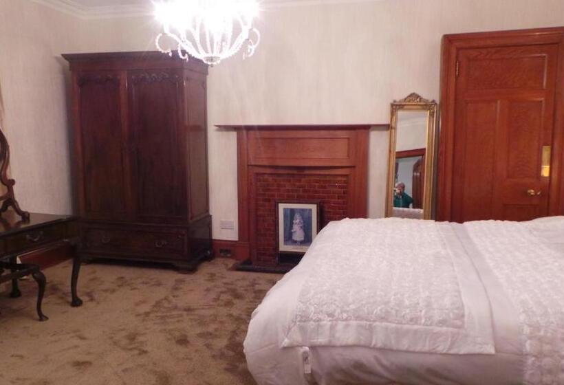 带大床的高级房间, St Michaels Guest House