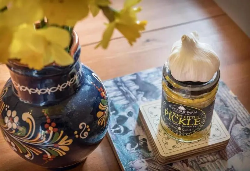 2ベッドルームハウス, The Garlic Farm