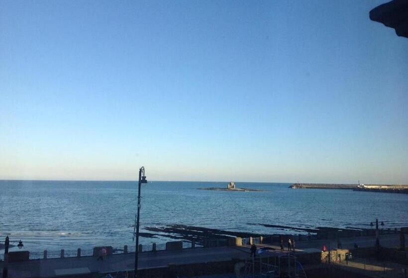 חדר סטנדרט, Cubbon House