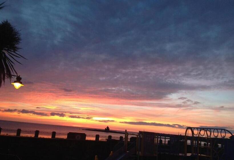 חדר סטנדרט נוף לים, Cubbon House