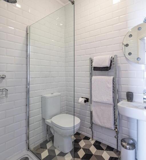 חדר דלוקס, Moonfleet Boutique