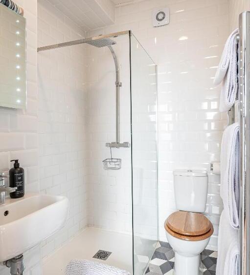 חדר סופריור, Moonfleet Boutique