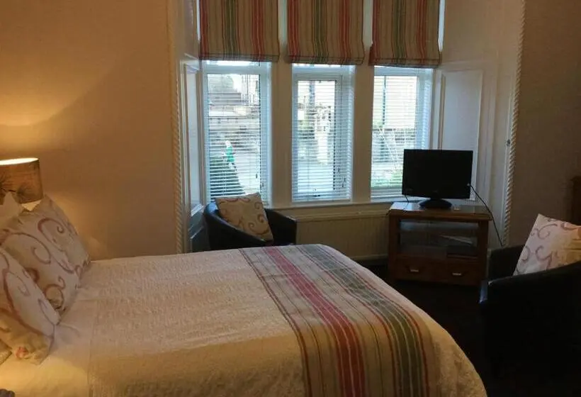 トリプルクラシックルーム, Moraydale Guest House