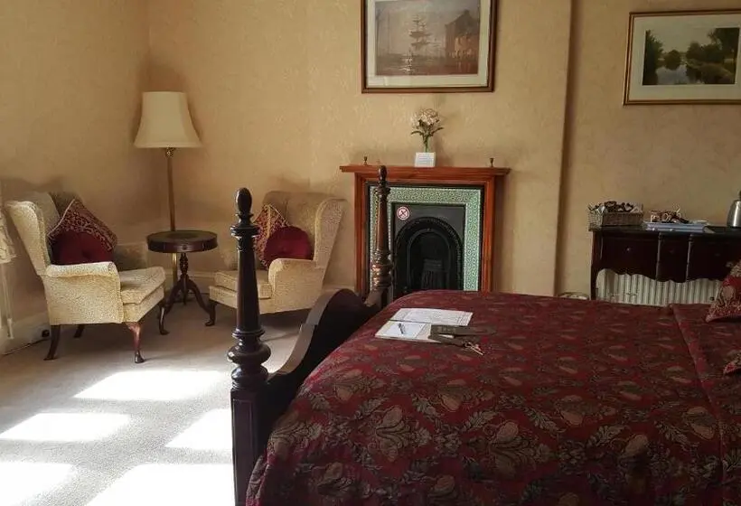 キングサイズベッドのスタンダードルーム, St David's Guesthouse