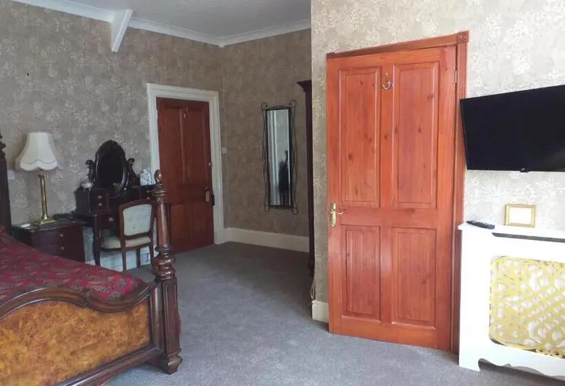 キングサイズベッドのスタンダードルーム, St David's Guesthouse