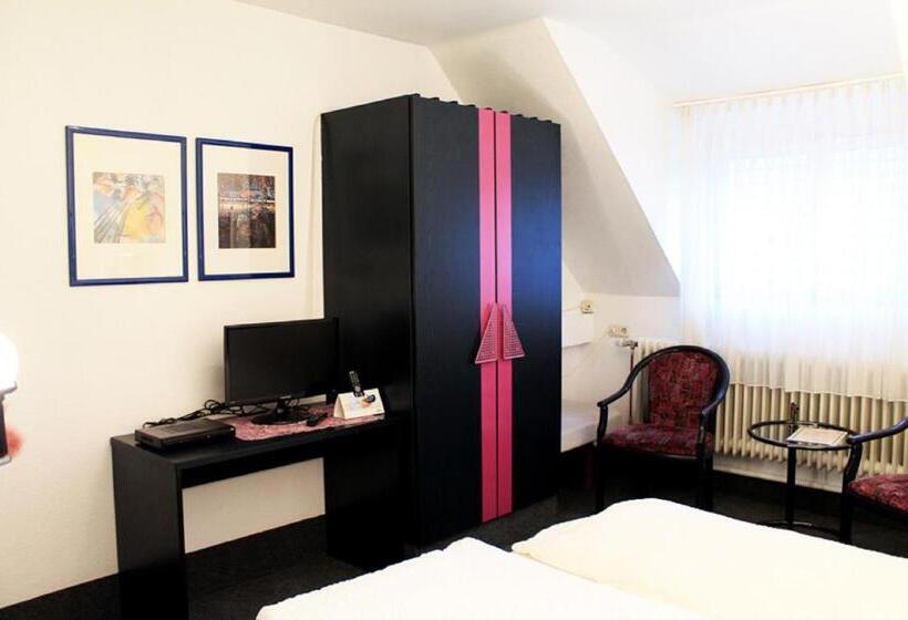 Quarto Estandar, Landgasthof Grüner Baum   Dittigheim