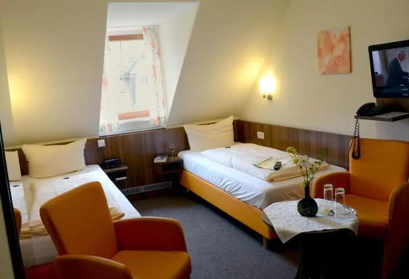 スタンダードルーム, Gasthof Hotel Weinbau Zum Goldenen Ochsen