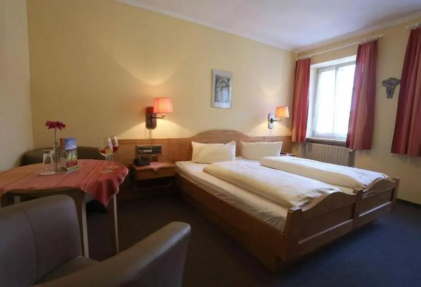 スタンダードルーム, Gasthof Hotel Weinbau Zum Goldenen Ochsen