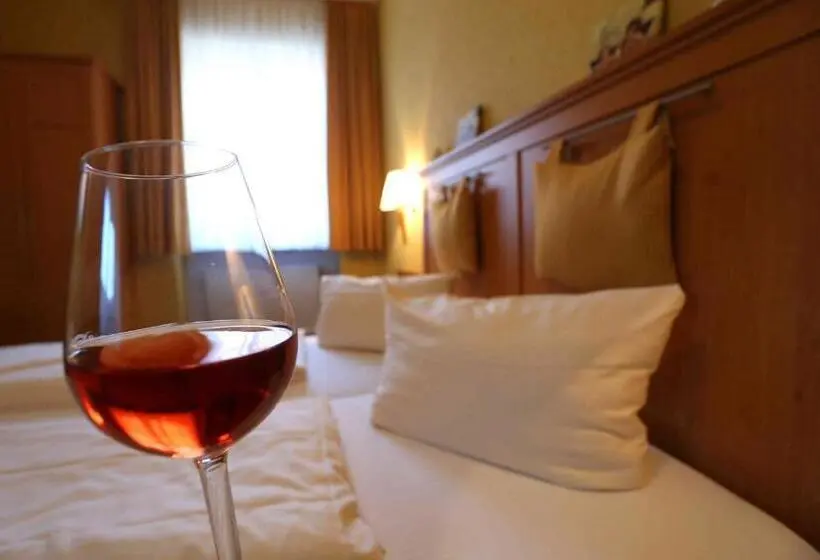 スーペリアールーム, Gasthof Hotel Weinbau Zum Goldenen Ochsen