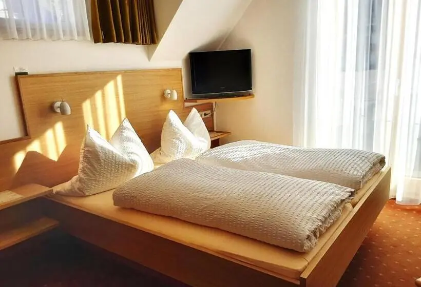Standard room with outdoor bath, Gästehaus Wissler