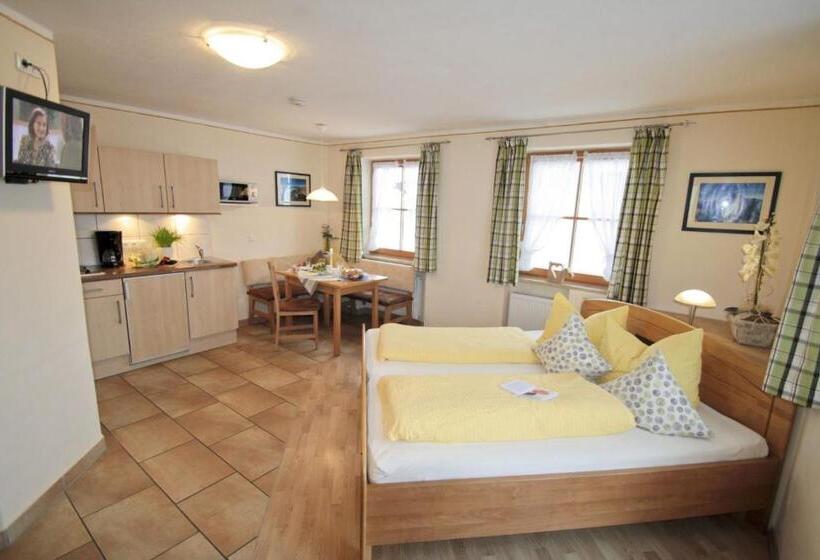 Апартаменты 1 Спальня с Видом, Cafe Wastelbauerhof   Urlaub Auf Dem Bauernhof