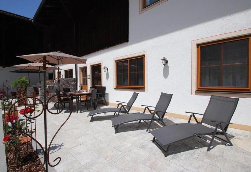 Апартаменты 1 Спальня с Террасой, Cafe Wastelbauerhof   Urlaub Auf Dem Bauernhof