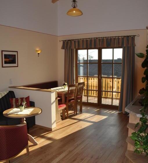 Апартаменты 1 Спальня с Балконом, Cafe Wastelbauerhof   Urlaub Auf Dem Bauernhof