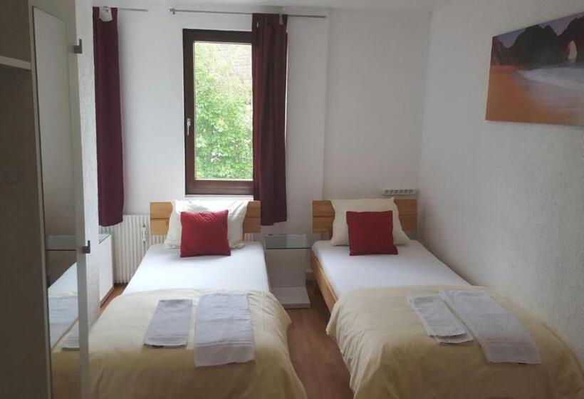 Quarto standard, Dionysos Traube