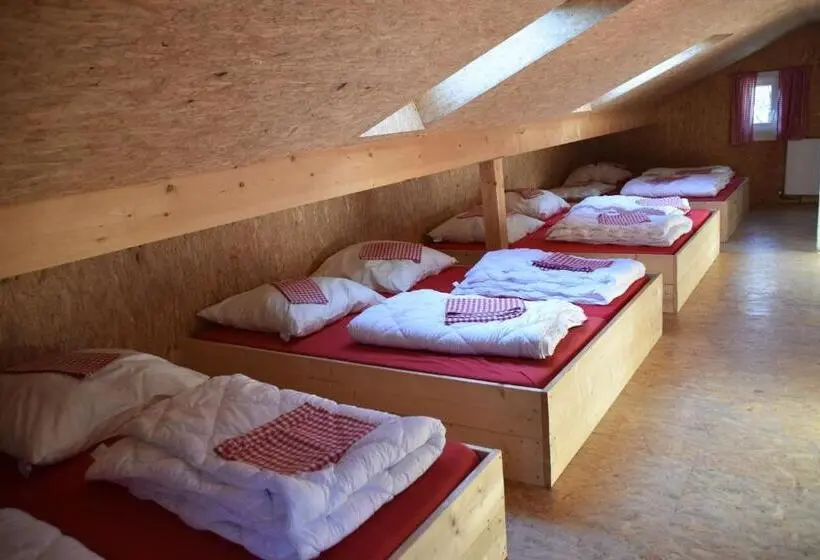 ルームシェアのワンベッド, Naturfreundehaus Veilbronn