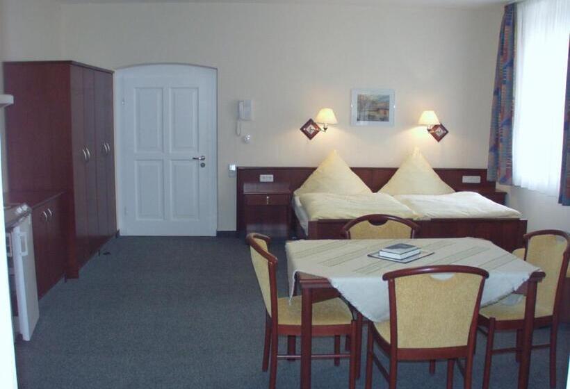 スタンダードルーム, Komenský Gäste  Und Tagungshaus