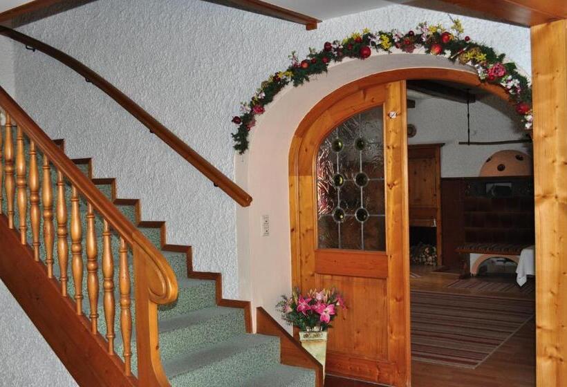 Апартаменты 1 Спальня Нижний Этаж, Landhaus Cornelia