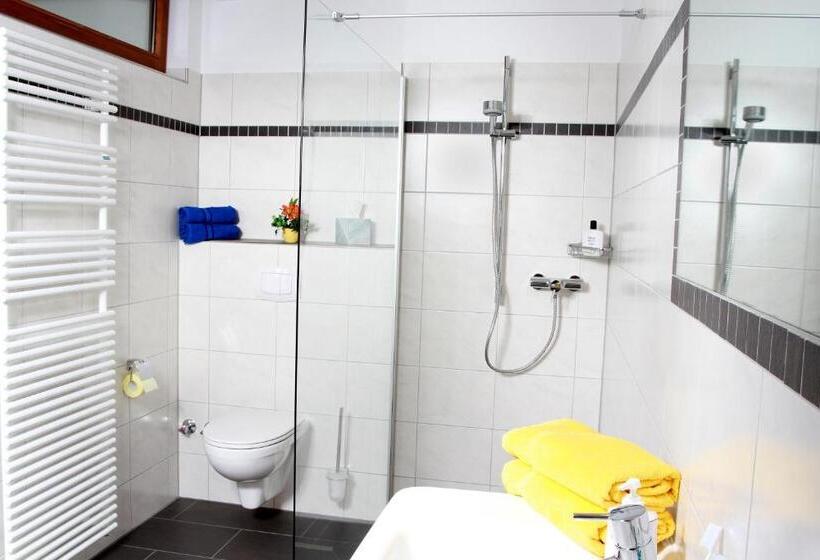 חדר סטנדרט עם מרפסת, Schwarzwald Pension Fechtig