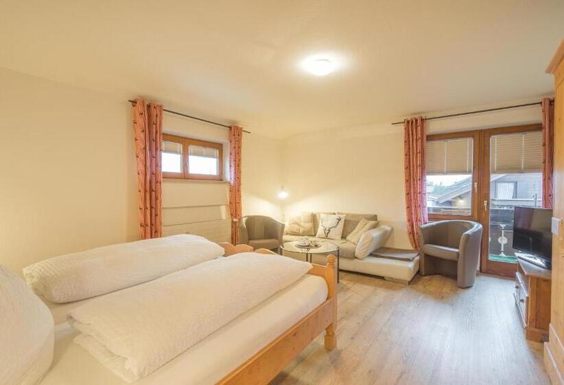 스위트, Gästehaus Carola