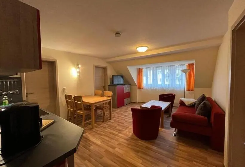 Huoneisto 2 Makuuhuonetta, Pension Am Finkenberg