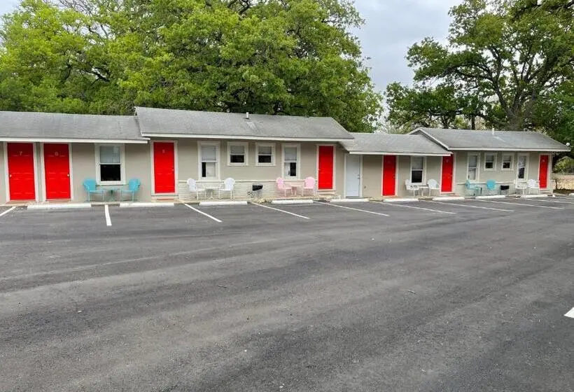 エコノミールーム, Frederick Motel