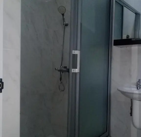 デラックスルーム, 3a S Guest House