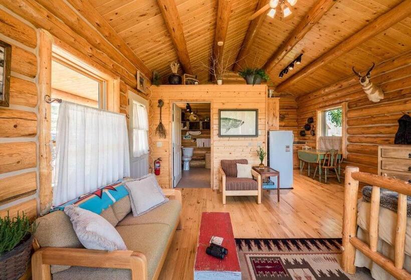 جناح مطلّ علي الجبل, Yellowstone Cutthroat Guest Ranch