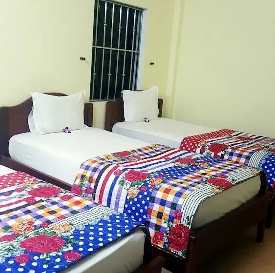 اتاق لوکس سه تخته, Phong Lan Guesthouse