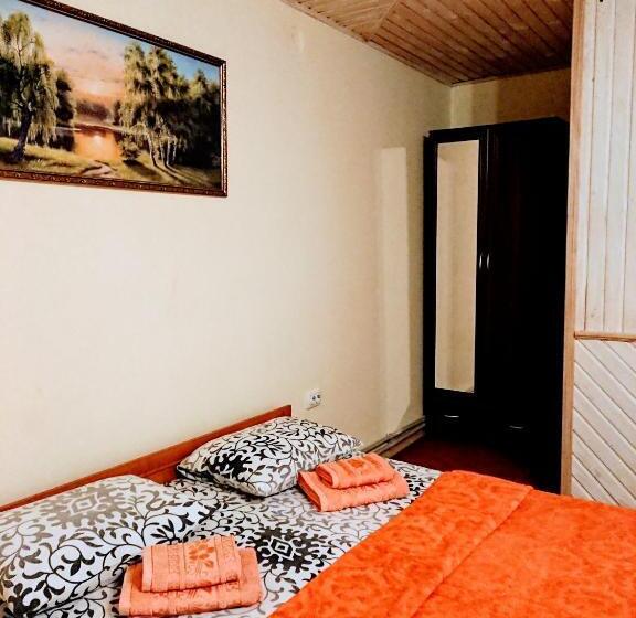 اتاق کلاسیک چهارنفره, Hollywood