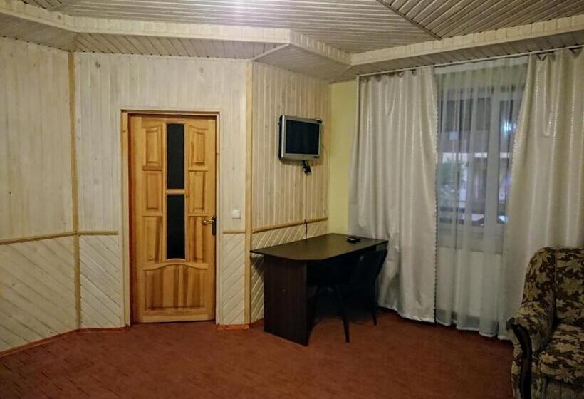 اتاق کلاسیک چهارنفره, Hollywood