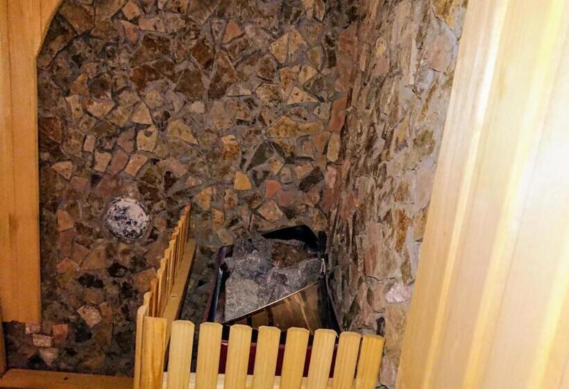 اتاق استاندارد چهار تخته, Hollywood