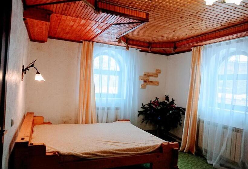 اتاق استاندارد چهار تخته, Hollywood