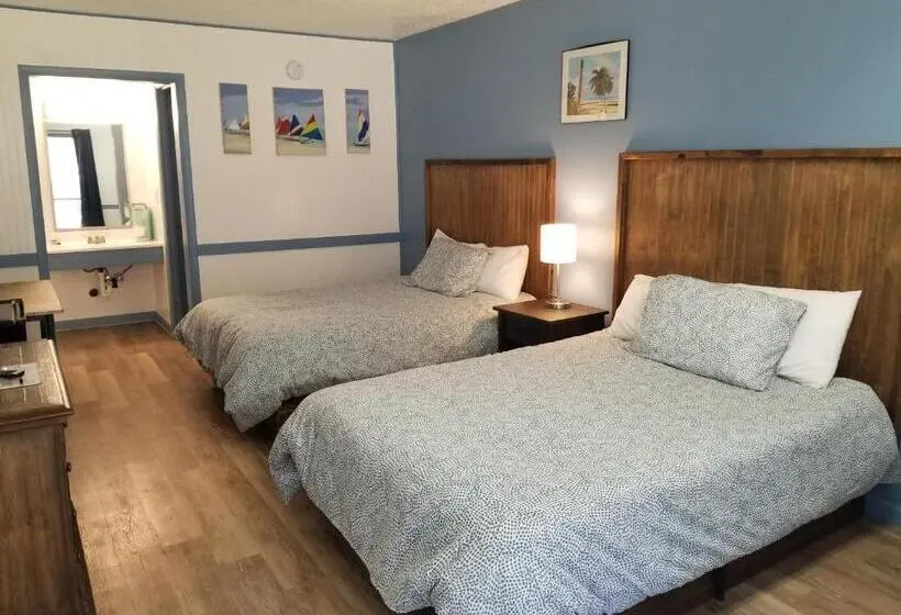 デラックスの４人部屋, Blue Sky Inn  Veteran Owned, New Breakfast Area, Rennovated Rooms, 5 Plus Acres For You And Your Pet