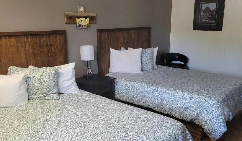 エコノミールーム, Blue Sky Inn  Veteran Owned, New Breakfast Area, Rennovated Rooms, 5 Plus Acres For You And Your Pet