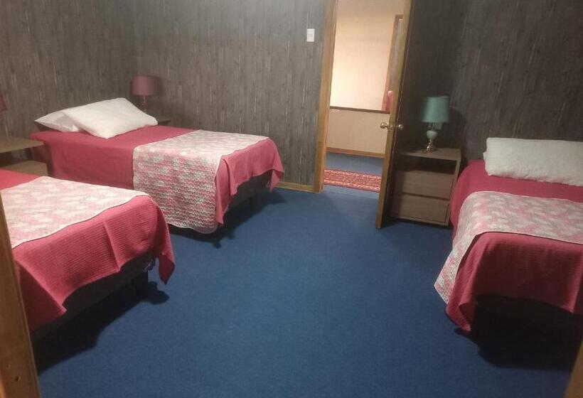 غرفة قياسية ثلاثية, Hostal Don Pedro