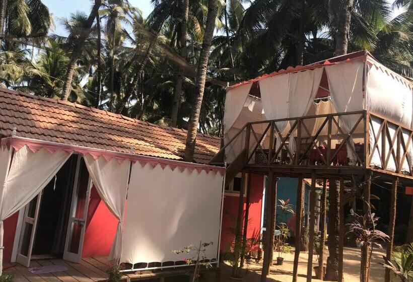 חדר דלוקס צדדי נוף לים, Art Resort Goa