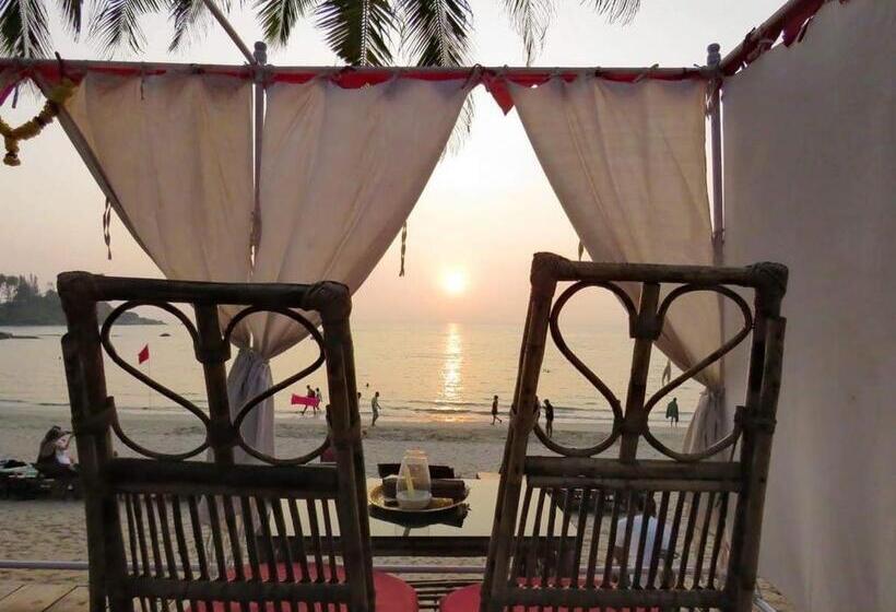 בקתה סטנדרטית, Art Resort Goa